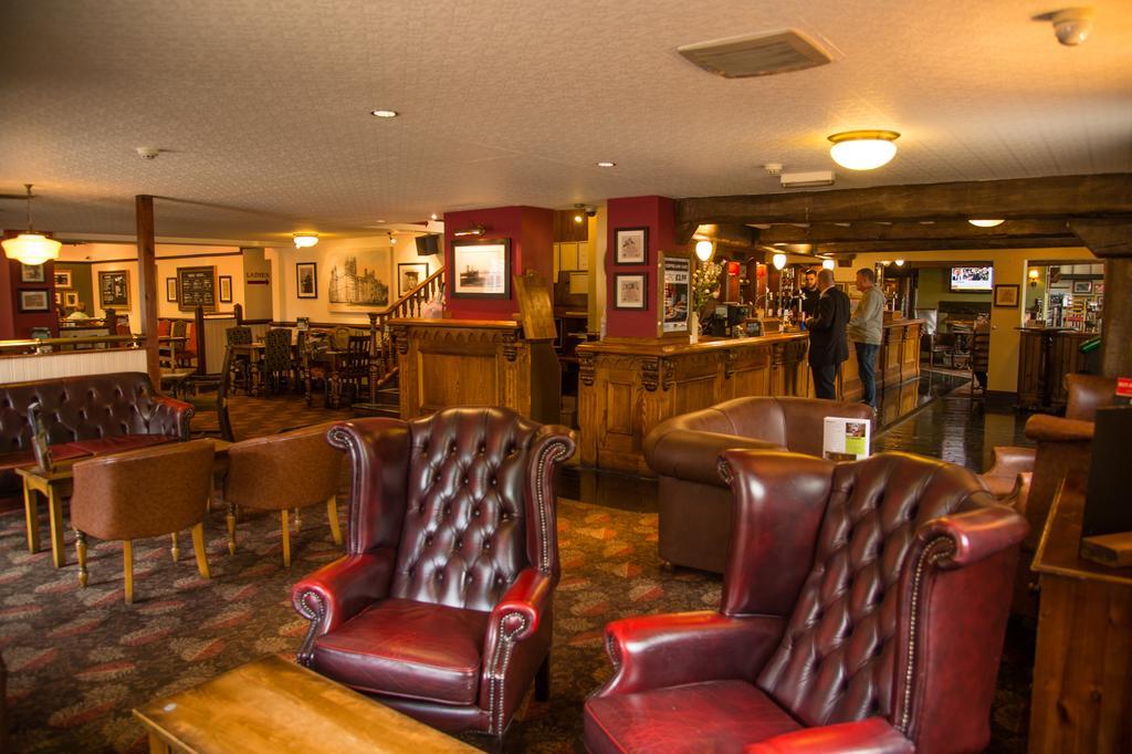 The Twelve Knights Hotell Port Talbot Exteriör bild