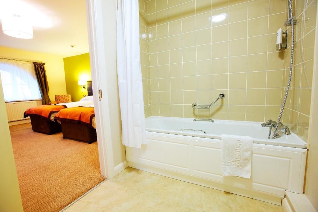 The Twelve Knights Hotell Port Talbot Rum bild
